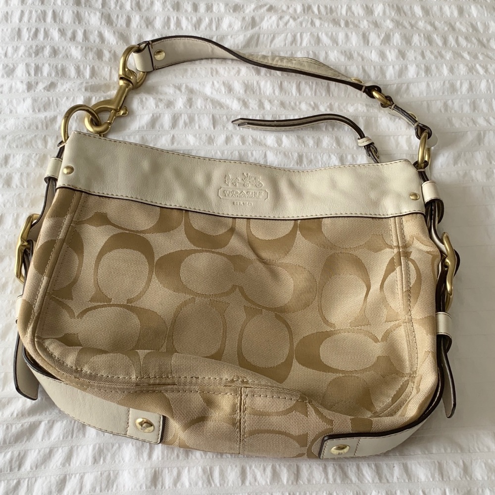 Pre-loved Coach Signature hobo purse